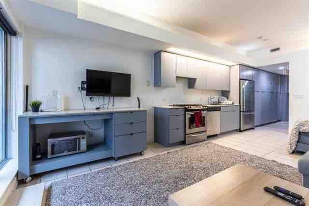 Beautiful Apartment Downtown, Mins To Rogers Arena, Stadium, Restaurants, Shops Ванкувер Екстер'єр фото